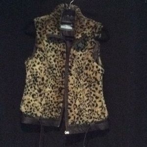 EUC Ruby Rose Leopard print vest size Large